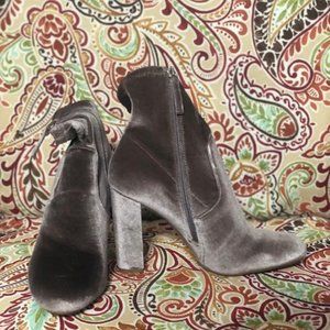 Like New Velvet Steve Madden Booties